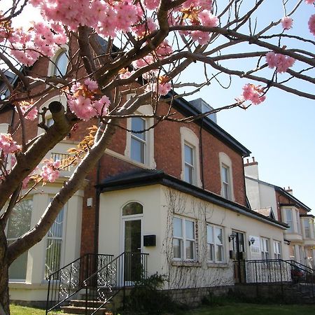 The Shelbourne Apartment Southport Exterior photo